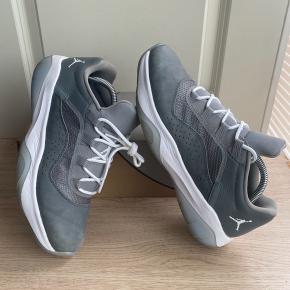 Nike Air Jordan 11 CMFT Low Cool Grey Men- Size 8 - Picture 5 of 11